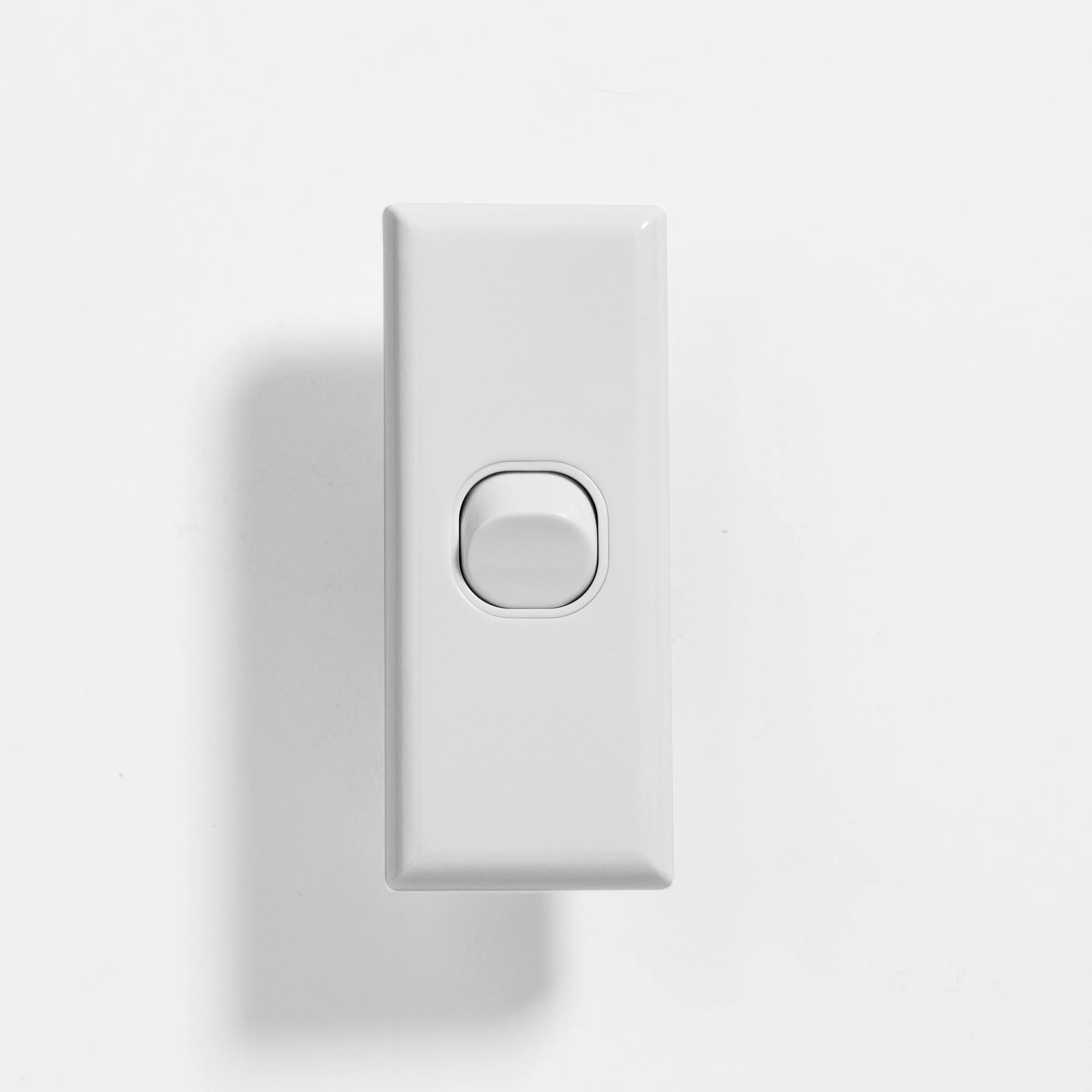 Standard single architrave switch vertical