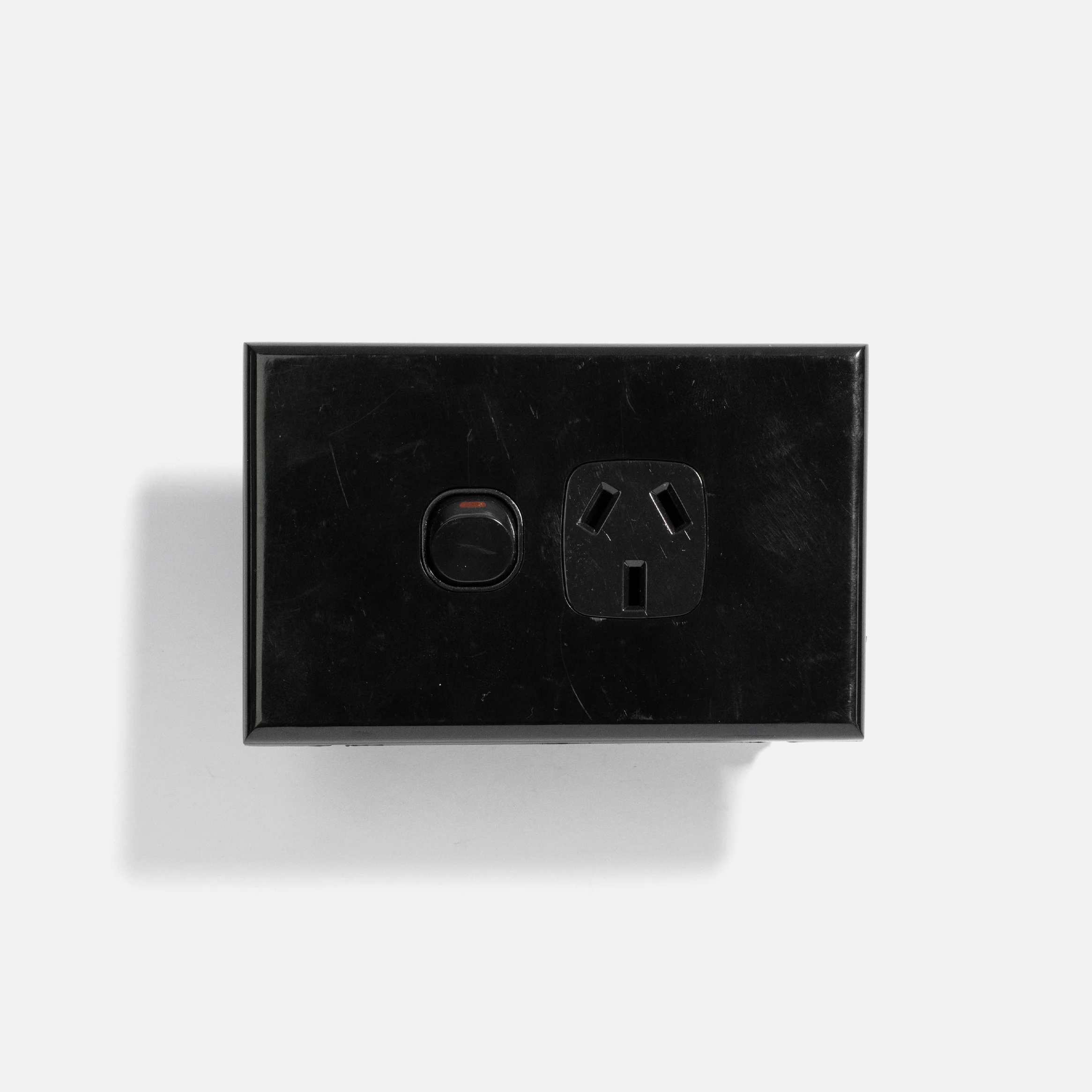 Black slim single power point 10A